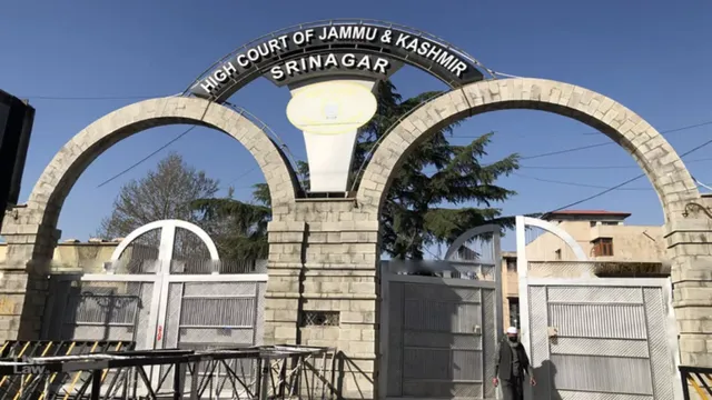 जम्मू में रोंगटे खड़े कर देने वाली चूक, ‘मृत’ मानकर ले जा रहे थे अंतिम संस्कार को, रास्ते में आया फोन- ‘मैं ज़िंदा हूं!’
