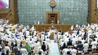 मानसून सत्र: TMC और शिवसेना UBT में टूट के बाद बदल जाएगी सांसदों के बैठने की व्यवस्था
