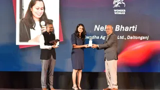 नेहा भारती को मिला राष्ट्रीय सम्मान, स्वधा एग्री ने बदला पलामू के 1000 डेयरी किसानों का जीवन।