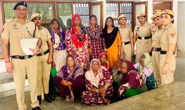 सोनीपत में पहली बार: 10 महिलाओं का शातिर चोर गिरोह गिरफ्तार, पावर हाउस से कर रही थीं लाखों की चोरी
