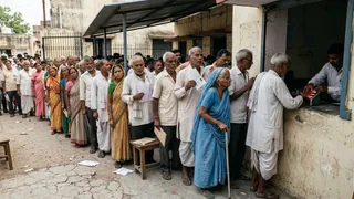 ई-केवाईसी नहीं तो पेंशन नहीं, आरा में 55 हजार लाभार्थियों का पैसा अटका (AI Generated Image)