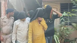 मैनेजर समेत 12 गिरफ्तार
