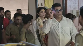 श्री काशी विश्वनाथ मंदिर में दर्शन करने पहुंची अभिनेत्री शिल्पा शेट्टी