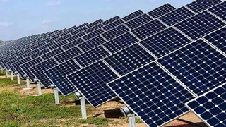 हिमाचल प्रदेश में रूफटॉप सोलर पैनल लगाना आसान होगा।प्रतीकात्मक फोटो