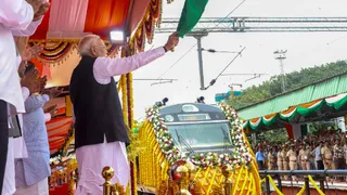पीएम मोदी करेंगे नई वंदे भारत एक्सप्रेस लॉन्च (फाइल फोटो)