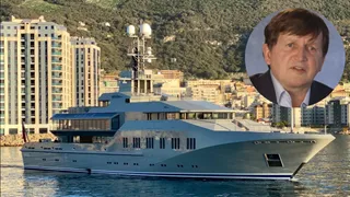 चार्ल्स सिमोन्यी का यॉट (फोटो-x/SuperYachtFan)