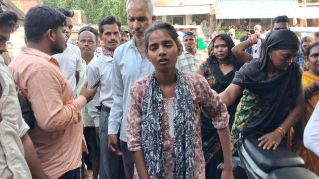 आजमगढ़ में झोलाछाप डॉक्टर के ऑपरेशन से महिला की मौत, शव लेकर 6 घंटे तक कार में घूमता रहा आरोपी
