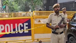 पुलिस ने 13 बांग्लादेशी नागरिकों को किया गया डिपोर्ट।