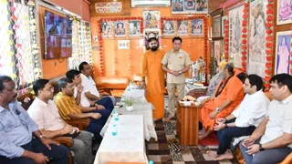 गाजियाबाद में कांवड़ यात्रा की सुरक्षा और सुविधा के लिए आयोजित बैठक।