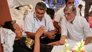 सोनम वांगचुक के समर्थन में कांग्रेस (फोटो-पीटीआई)
