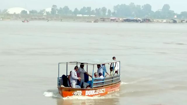 रामपुर में बाढ़ का खतरा: 180 संवेदनशील गांवों की निगरानी के लिए 280 'आपदा मित्र' तैनात, चौकियों पर अलर्ट