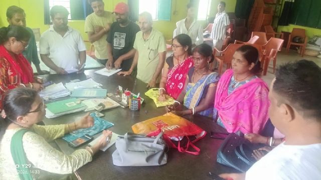 SIR में फिर लापरवाही, छह शिक्षक ड्यूटी से गायब; एग्यारकुंड बीडीओ ने जारी किया शो-कॉज नोटिस
