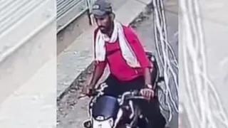 सीसीटीवी में कैद हुआ स्नैचर।
