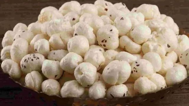 मखाना कारोबार में छिड़ा ट्रेड वार, दरभंगा में डाक निर्यात केंद्र शुरू; टाटा, रिलायंस, सुधा, हल्दीराम उतरीं