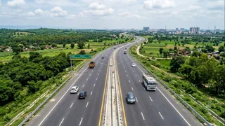 84 करोड़ से बदलेगी लखनऊ राजमार्ग की सूरत। AI जेनरेटेड फोटो