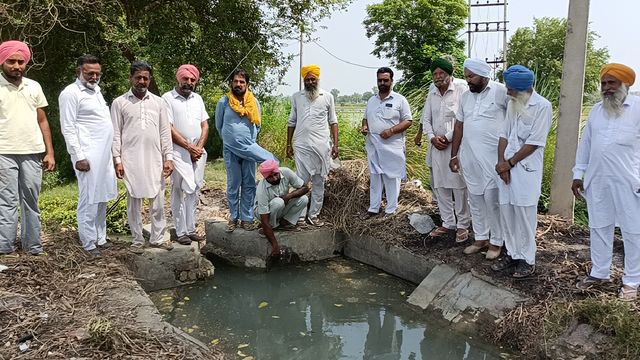 हरियाणा के सिरसा में सिंचाई पानी की कमी से भड़के किसान, नहरी विभाग के खिलाफ किया प्रदर्शन
