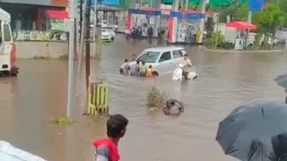 हिमाचल में भारी वर्षा का रेड अलर्ट जारी किया गया है। जागरण आर्काइव