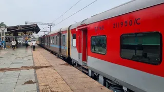 कोलकाता-कानपुर स्पेशल ट्रेन। (प्रतीकात्मक फोटो)