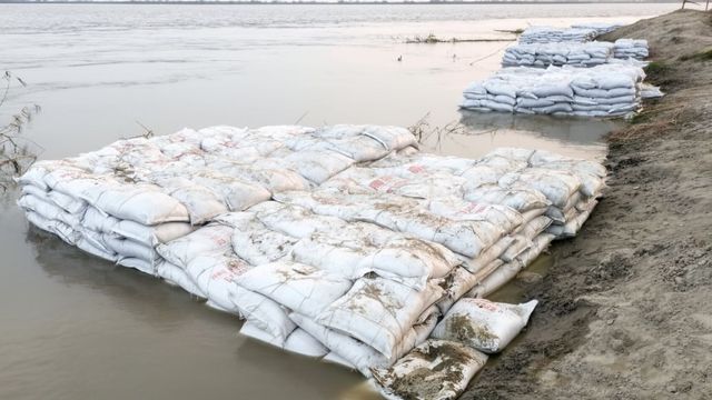 खगड़िया में कोसी का रौद्र रूप: खतरे के निशान से 68 CM बह रही ऊपर, बागमती के जलस्तर में कमी
