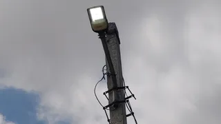 बिजली पहुंचते ही जगमग हुआ गांव (फाइल फोटो)।