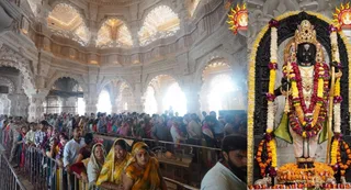सरकारी एजेंसियों के अतिरिक्त मंदिर में दो निजी एजेंसियों के सुरक्षा कर्मी हैं मुस्तैद। जागरण