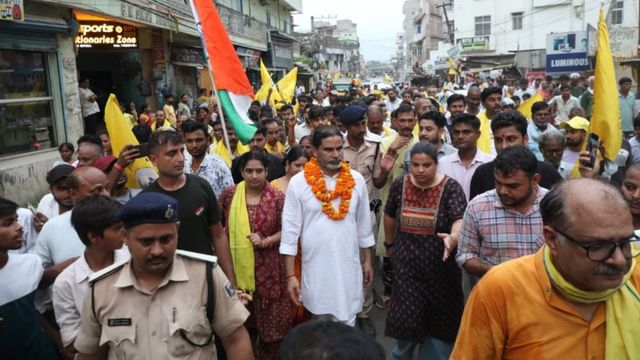 बांकीपुर उपचुनाव में भाजपा, राजद और जनसुराज ने झोंकी ताकत; दिग्गजों के साथ घर-घर पहुंच रहे उम्मीदवार