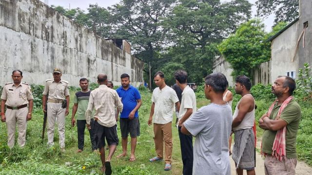 UP से अररिया आए युवक का मिला शव, छत से गिरकर हुई मौत या मर्डर हुआ? शादी की खुशियां मातम में बदलीं