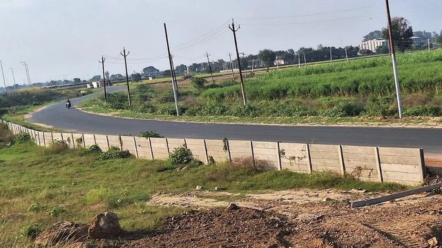 Ganga Expressway के लिए भूमि अधिग्रहण की तैयारी, गांवों का सत्यापन पूरा होने पर जिला प्रशासन ने रिपोर्ट यूपीडा को भेजी 
