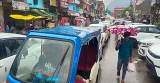 रावतपुर में आरटीओ कार्यालय के पास लगा भीषण जाम। जागरण