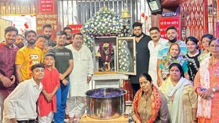 श्री मां डाट काली मनोकामना सिद्ध पीठ व श्री मां भद्रकाली मंदिर के वार्षिकोत्सव को लेकर दर्शन करते भक्त व सेवादार।