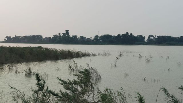 Madhepura News: कोसी नदी दिखाने लगी रौद्र रूप, कई नए इलाकों में घुसा बाढ़ का पानी
