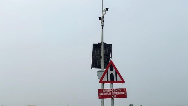 दिल्ली-देहरादून कॉरिडोर पर कट बंद नहीं करा सकी NHAI, निगरानी को लगवाए CCTV कैमरे, ग्रामीणों में चालान का डर