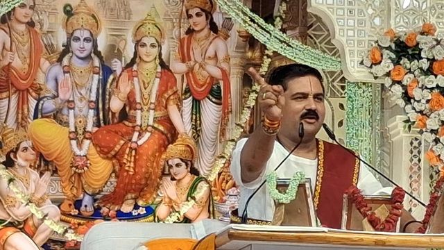 क्रोध और अहंकार मनुष्य के सबसे बड़े शत्रु, विनम्रता और भक्ति ही सच्चा बल: राजन जी महाराज

