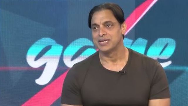 क्रिस्टियानो रोनाल्डो या लियोनेल मेसी में से महान कौन? Shoaib Akhtar का जवाब जानकर भड़के फैंस ने खूब लताड़ा
