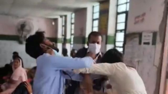 सीतामढ़ी सदर अस्पताल का ओपीडी बना जंग का मैदान, सुरक्षा गार्ड को पीटकर युवक फरार