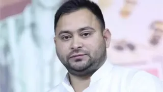 तेजस्वी यादव की अनुपस्थिति पर सियासत। फाइल