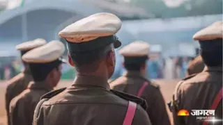 पुलिस पदाधिकारी की प्रतीकात्मक तस्वीर।