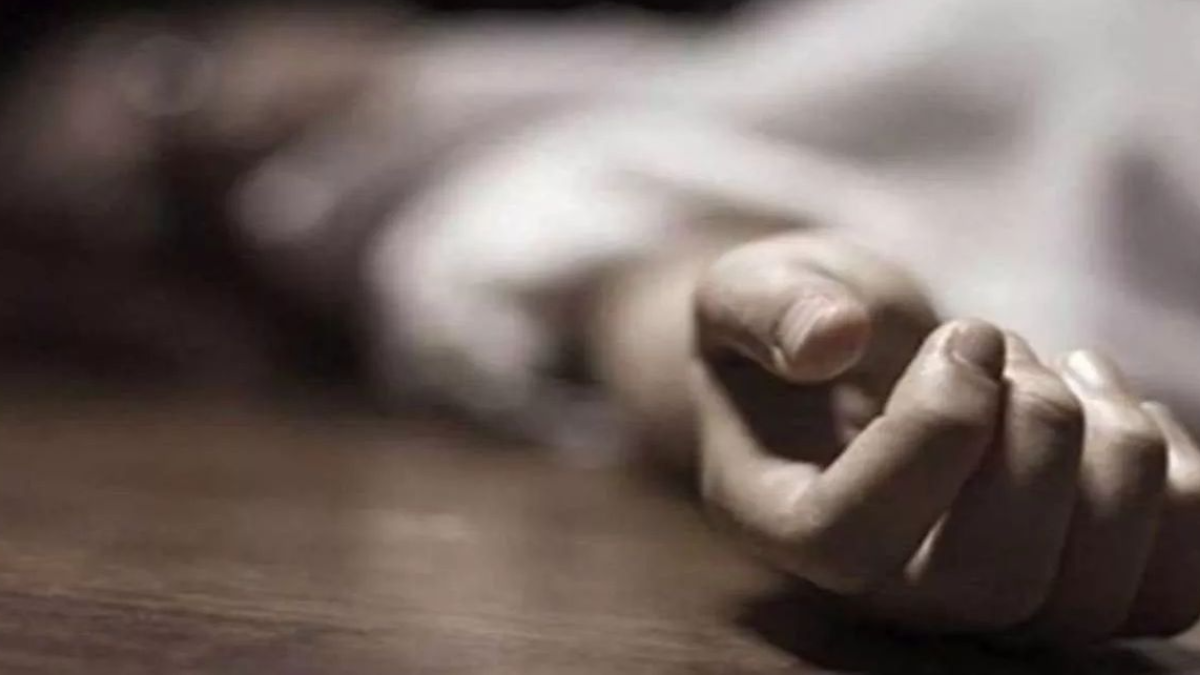 औरेया में 65 साल की महिला की मौत, दरवाजे पर उतरे करंट की चपेट में आने से गई जान

