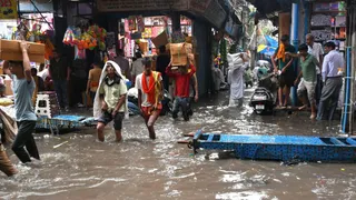 सदर बाजार में वर्षा से हुआ जलभराव। जागरण आर्काइव