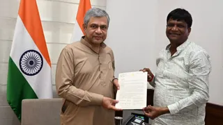 रेल मंत्री से मिले सांसद ढुलू महतो। फोटो सोशल मीडिया