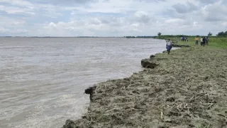 कोसी नदी में समा गई 500 एकड़ खेतिहर जमीन, DM-SP को किसानों ने सुनाई पीड़ा