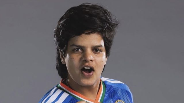 बाल कटवाकर लड़कों के बीच कराई ट्रेनिंग, पिता के संघर्ष के दम पर रोहतक की शेफाली ने लॉर्ड्स के मैदान पर रचा इतिहास
