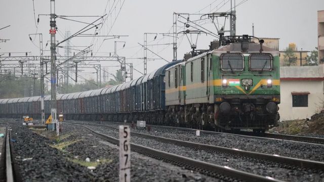बिहार के किसान करेंगे मोटी कमाई, अब ट्रेन से दूसरे राज्यों तक भेज सकेंगे सब्जी और फल
