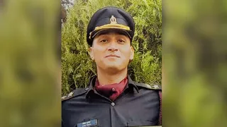 पौड़ी के धसमानी गांव के विवेक कुमार धस्माना भारतीय सेना में बने लेफ्टिनेंट।