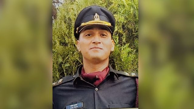 पौड़ी के ग्रामीण परिवेश से निकलकर चूमा कामयाबी का आसमान, विवेक धस्माना भारतीय सेना में बने लेफ्टिनेंट