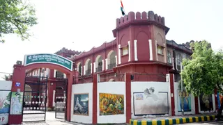 डॉ. भीमराव आंबेडकर विश्वविद्यालय। (सौ- इंटरनेट मीडिया)