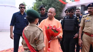 रज्जू भैया सैनिक विद्या मंदिर में सीएम (फाइल फोटो)