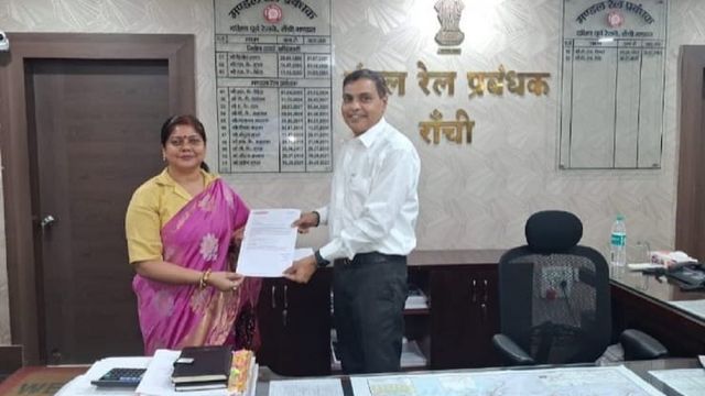 हजारीबाग में शिवभक्तों को बड़ी सौगात! 27 जुलाई से 20 कोच के साथ चलेंगी सावन स्पेशल ट्रेन
