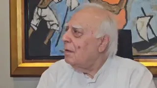 राज्यसभा सांसद कपिल सिब्बल ने मंगलवार को छात्र आंदोलन को लेकर केंद्र सरकार पर जमकर निशाना साधा।