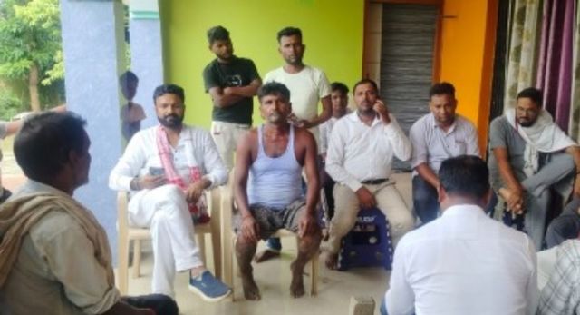 यूक्रेन में मालवाहक जहाज पर रूसी हमले में देवरिया के युवक की मौत, परिवार ने की शव वापसी की मांग
